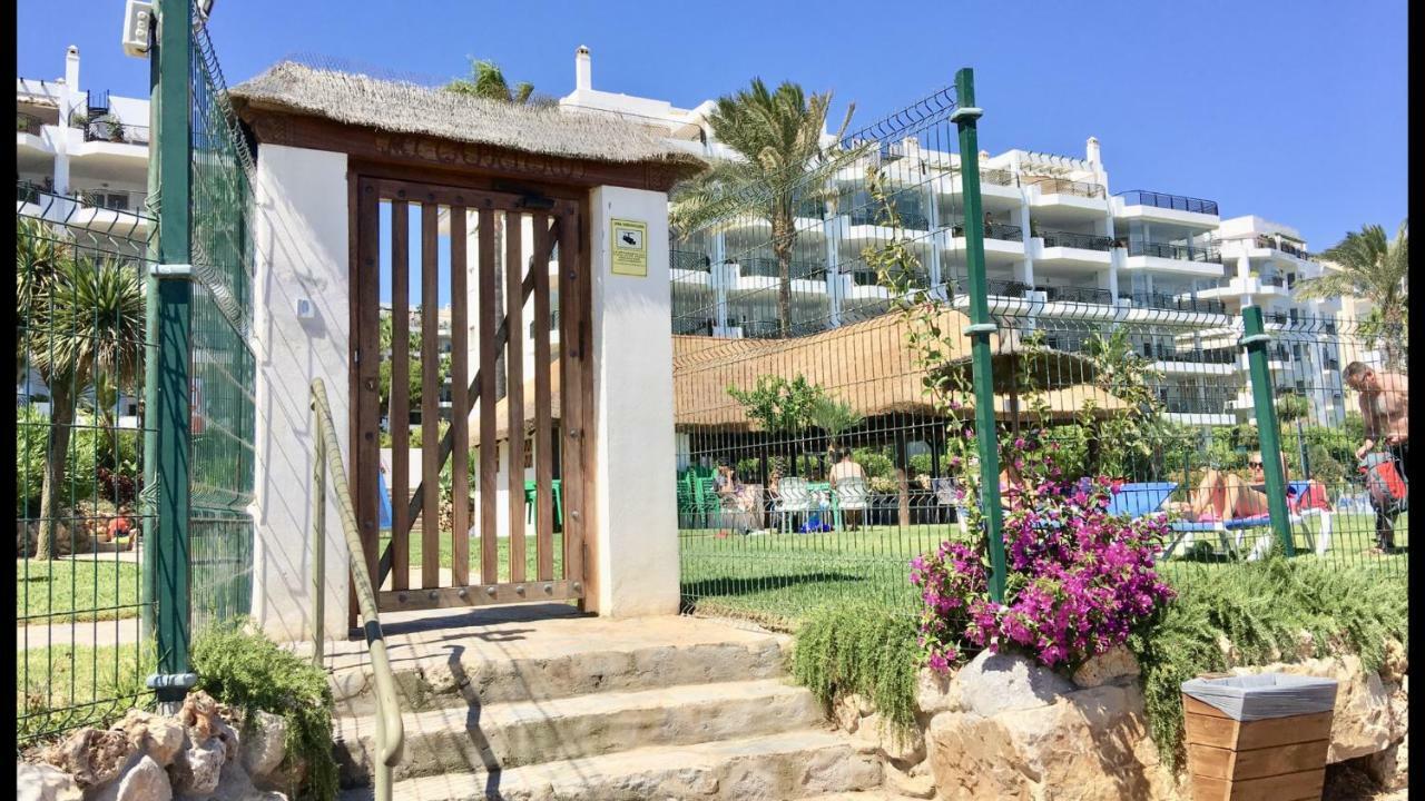 Mi Capricho C16 Beachfront Apartment Sitio de Calahonda Exteriör bild