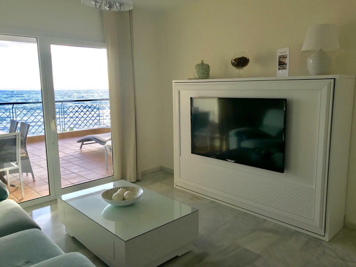 Mi Capricho C16 Beachfront Apartment Sitio de Calahonda Exteriör bild