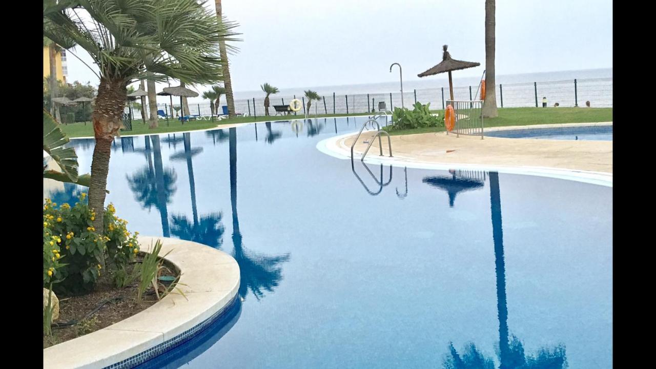 Mi Capricho C16 Beachfront Apartment Sitio de Calahonda Exteriör bild